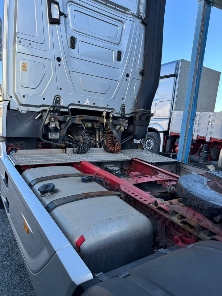 Mercedes-Benz Actros 1851 TÜV NEU TOP ZUSTAND - Ťahač: obrázok 3 Mercedes-Benz Actros 1851 TÜV NEU TOP ZUSTAND - Ťahač: obrázok 3