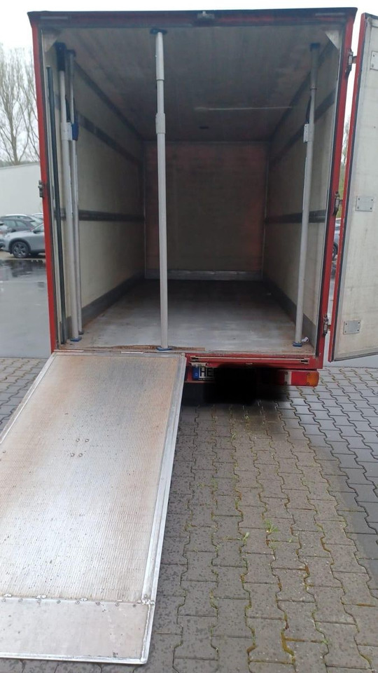Volkswagen T5 2.0tdi mit Rampe 3ACHSER Tandemachse - Dodávka skriňová nadstavba: obrázok 5 Volkswagen T5 2.0tdi mit Rampe 3ACHSER Tandemachse - Dodávka skriňová nadstavba: obrázok 5