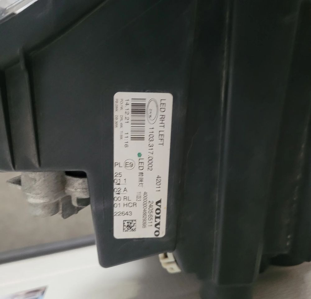 LAMPA LED LH VOLVO FH5 ORYGINAŁ 24056511 CHWALIM116 - Svetlo/ Osvetlenia pre Nákladné auto: obrázok 4 LAMPA LED LH VOLVO FH5 ORYGINAŁ 24056511 CHWALIM116 - Svetlo/ Osvetlenia pre Nákladné auto: obrázok 4