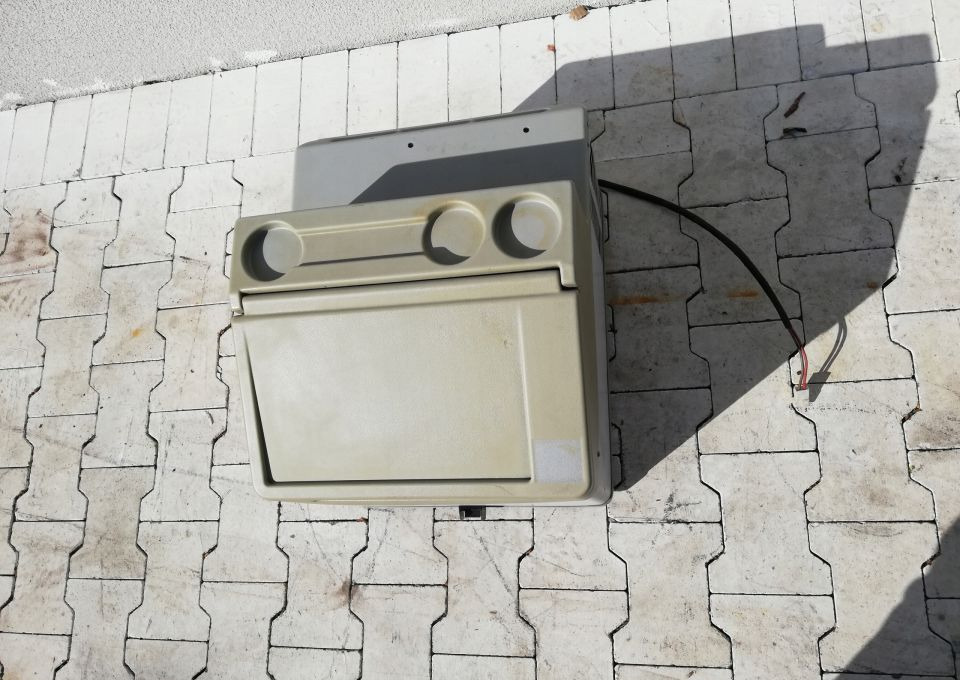 LODÓWKA MAN F2000 F90 - Karoséria a exteriér pre Nákladné auto: obrázok 5 LODÓWKA MAN F2000 F90 - Karoséria a exteriér pre Nákladné auto: obrázok 5