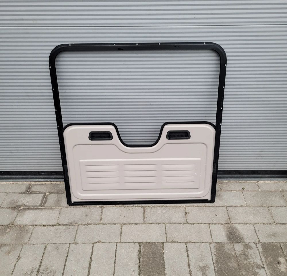 OSŁONA MASKOWINA SZYBERDACH DAF XF 106 1846023 CHWALIM116 - Karoséria a exteriér pre Nákladné auto: obrázok 1 OSŁONA MASKOWINA SZYBERDACH DAF XF 106 1846023 CHWALIM116 - Karoséria a exteriér pre Nákladné auto: obrázok 1