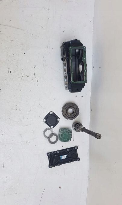 PRZYSTAWKA SKRZYNI BIEGÓW ZF CZESCi - Prevodovka a diely pre Nákladné auto: obrázok 1 PRZYSTAWKA SKRZYNI BIEGÓW ZF CZESCi - Prevodovka a diely pre Nákladné auto: obrázok 1