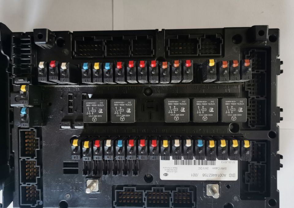 SAM CABIN MERCEDES ACTROS MP4 A001 446 27 58/001 - Poistka pre Nákladné auto: obrázok 1 SAM CABIN MERCEDES ACTROS MP4 A001 446 27 58/001 - Poistka pre Nákladné auto: obrázok 1