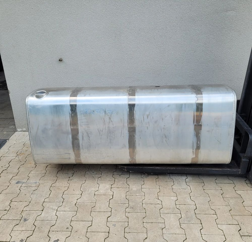 ZBIORNIK PALIWA VOLVO FH4 RENAULT OM 21516457 730l 180x70x70cm - Palivová nádrž pre Nákladné auto: obrázok 1 ZBIORNIK PALIWA VOLVO FH4 RENAULT OM 21516457 730l 180x70x70cm - Palivová nádrž pre Nákladné auto: obrázok 1