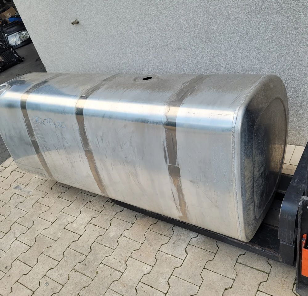 ZBIORNIK PALIWA VOLVO FH4 RENAULT OM 21516457 730l 180x70x70cm - Palivová nádrž pre Nákladné auto: obrázok 2 ZBIORNIK PALIWA VOLVO FH4 RENAULT OM 21516457 730l 180x70x70cm - Palivová nádrž pre Nákladné auto: obrázok 2