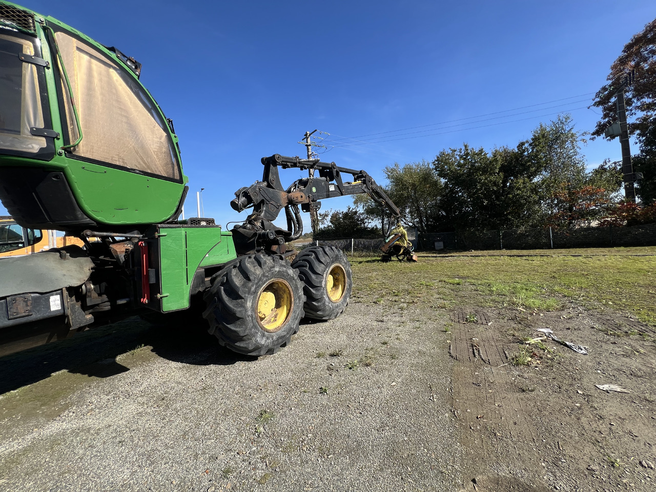 JOHN DEERE 1270E - Lesnícky harvestor: obrázok 2 JOHN DEERE 1270E - Lesnícky harvestor: obrázok 2