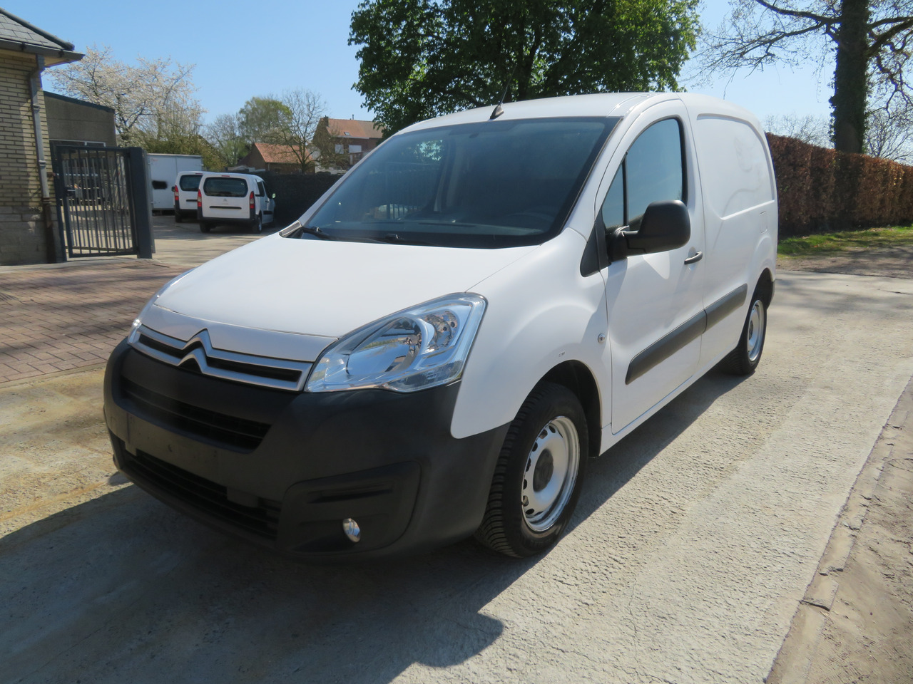 CITROËN Berlingo 1.6 BlueHDi CLUB - Furgon: obrázok 3 CITROËN Berlingo 1.6 BlueHDi CLUB - Furgon: obrázok 3