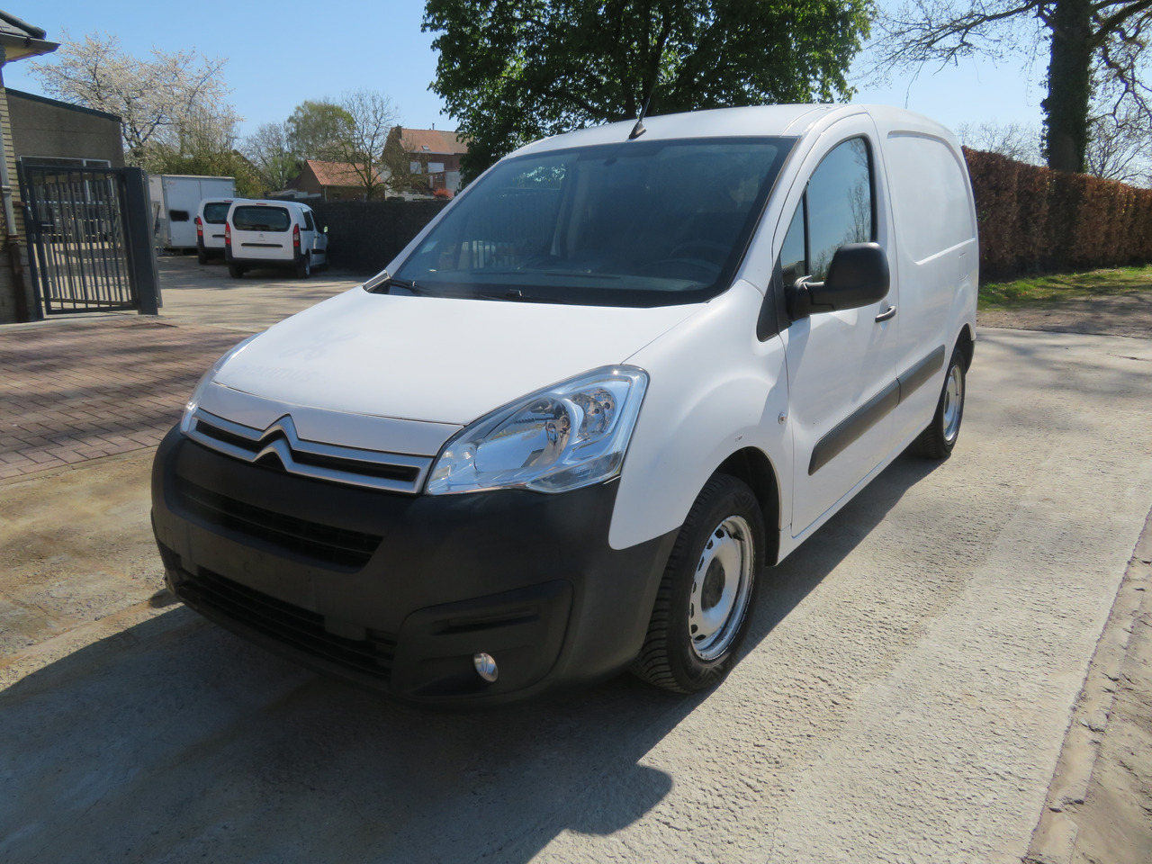 CITROËN Berlingo 1.6 BlueHDi CLUB - Furgon: obrázok 3 CITROËN Berlingo 1.6 BlueHDi CLUB - Furgon: obrázok 3