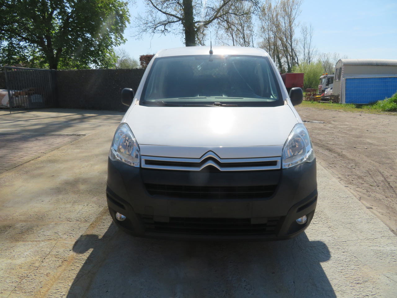 CITROËN Berlingo 1.6 BlueHDi CLUB - Furgon: obrázok 2 CITROËN Berlingo 1.6 BlueHDi CLUB - Furgon: obrázok 2