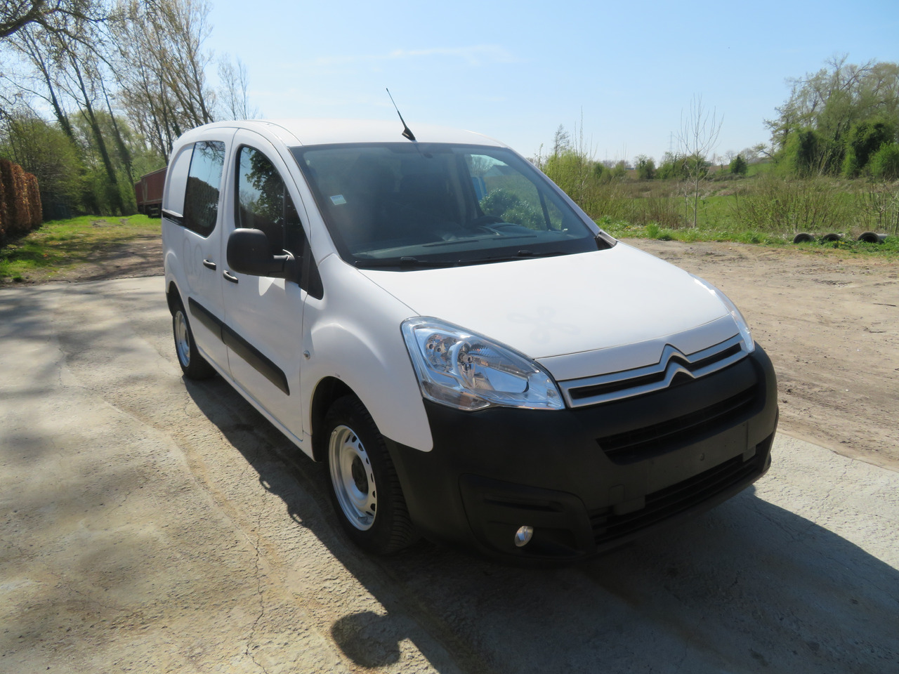 CITROËN Berlingo 1.6 BlueHDi CLUB - Furgon: obrázok 1 CITROËN Berlingo 1.6 BlueHDi CLUB - Furgon: obrázok 1