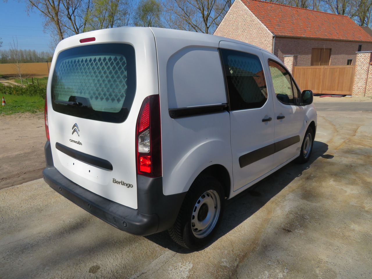 Furgon CITROËN Berlingo 1.6 BlueHDi CLUB: obrázok 7 Furgon CITROËN Berlingo 1.6 BlueHDi CLUB: obrázok 7