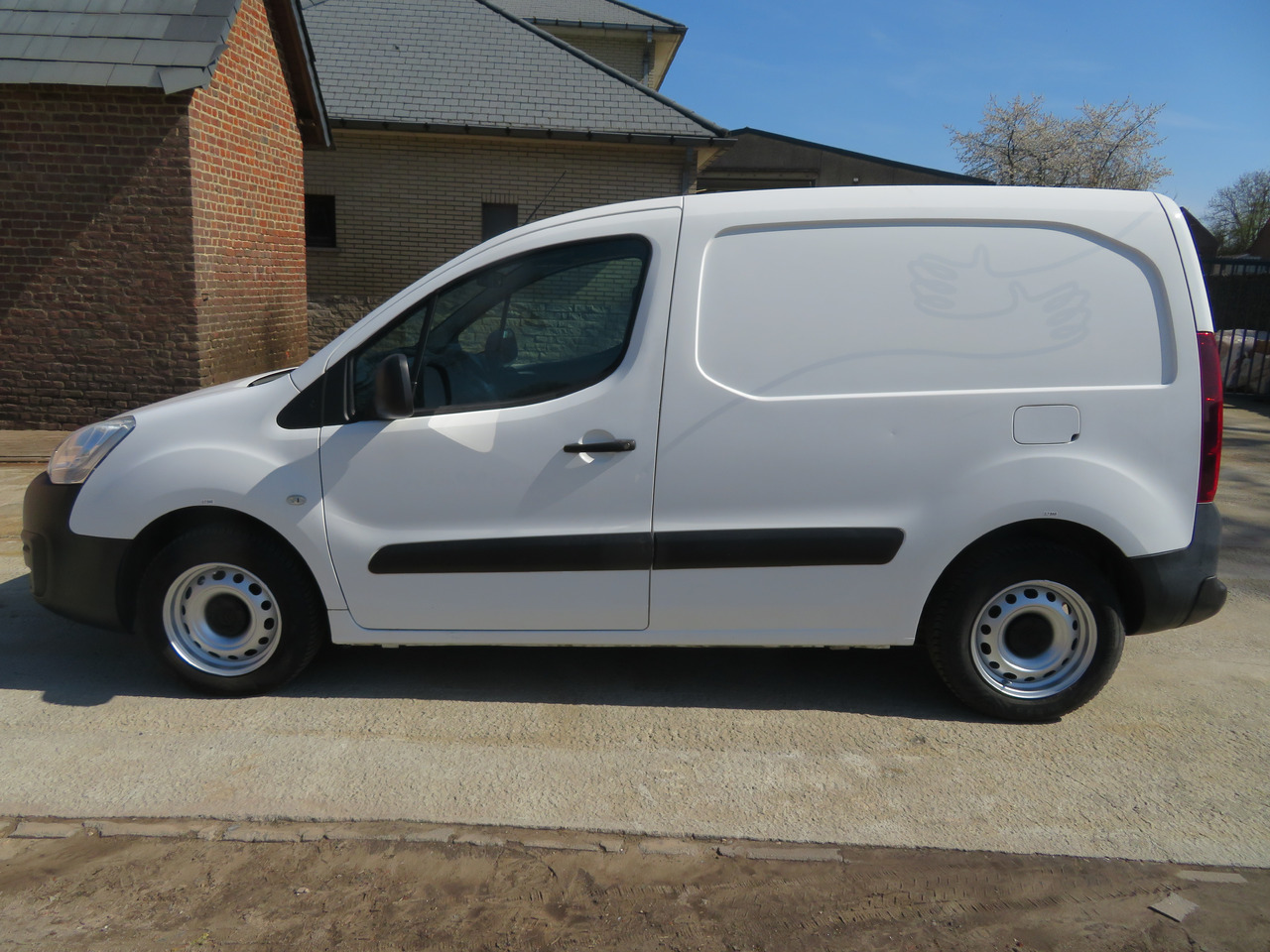 CITROËN Berlingo 1.6 BlueHDi CLUB - Furgon: obrázok 4 CITROËN Berlingo 1.6 BlueHDi CLUB - Furgon: obrázok 4
