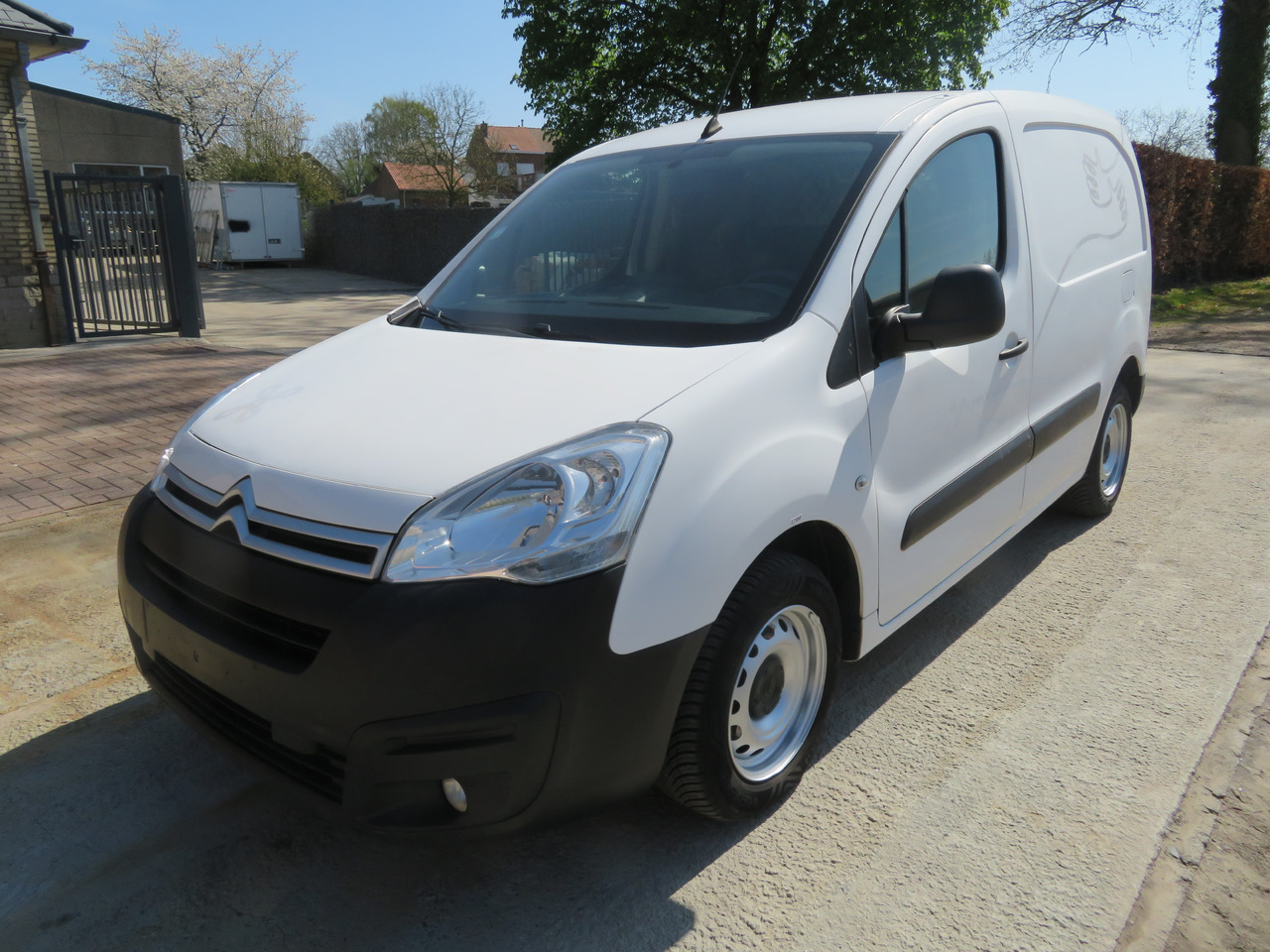 CITROËN Berlingo 1.6 BlueHDi CLUB - Furgon: obrázok 3 CITROËN Berlingo 1.6 BlueHDi CLUB - Furgon: obrázok 3