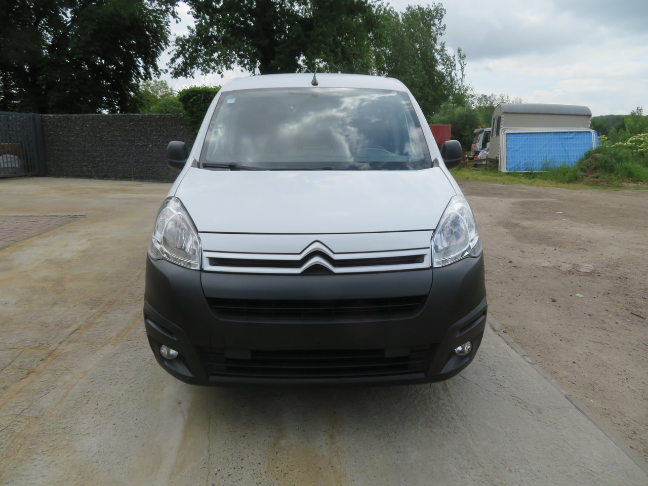 CITROËN Berlingo 1.6 BlueHDi CLUB - Furgon: obrázok 2 CITROËN Berlingo 1.6 BlueHDi CLUB - Furgon: obrázok 2