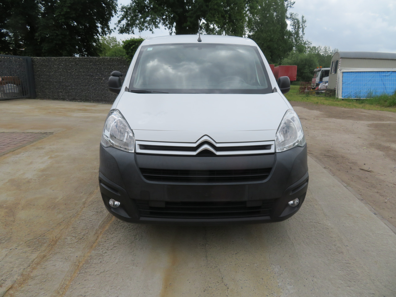 CITROËN Berlingo 1.6 BlueHDi CLUB - Furgon: obrázok 2 CITROËN Berlingo 1.6 BlueHDi CLUB - Furgon: obrázok 2