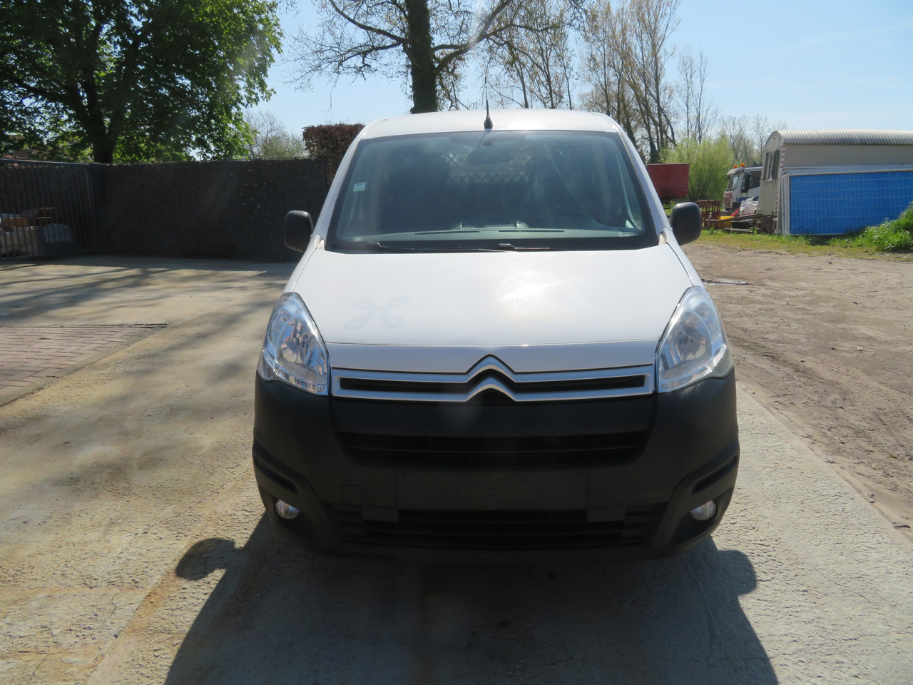 CITROËN Berlingo 1.6 BlueHDi CLUB - Furgon: obrázok 2 CITROËN Berlingo 1.6 BlueHDi CLUB - Furgon: obrázok 2