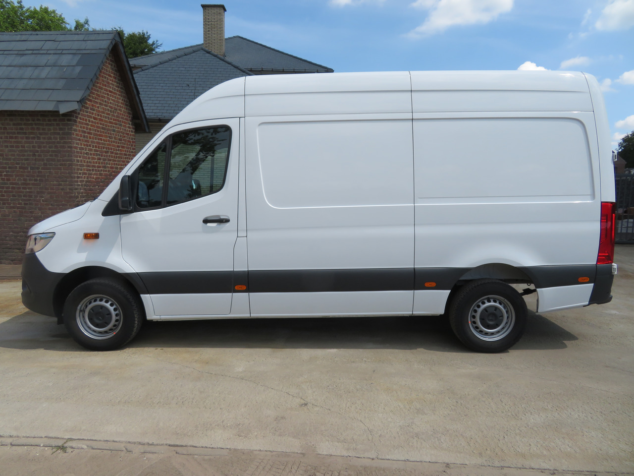 MERCEDES-BENZ Sprinter 317cdi - A2H2 - Dodávka: obrázok 4 MERCEDES-BENZ Sprinter 317cdi - A2H2 - Dodávka: obrázok 4