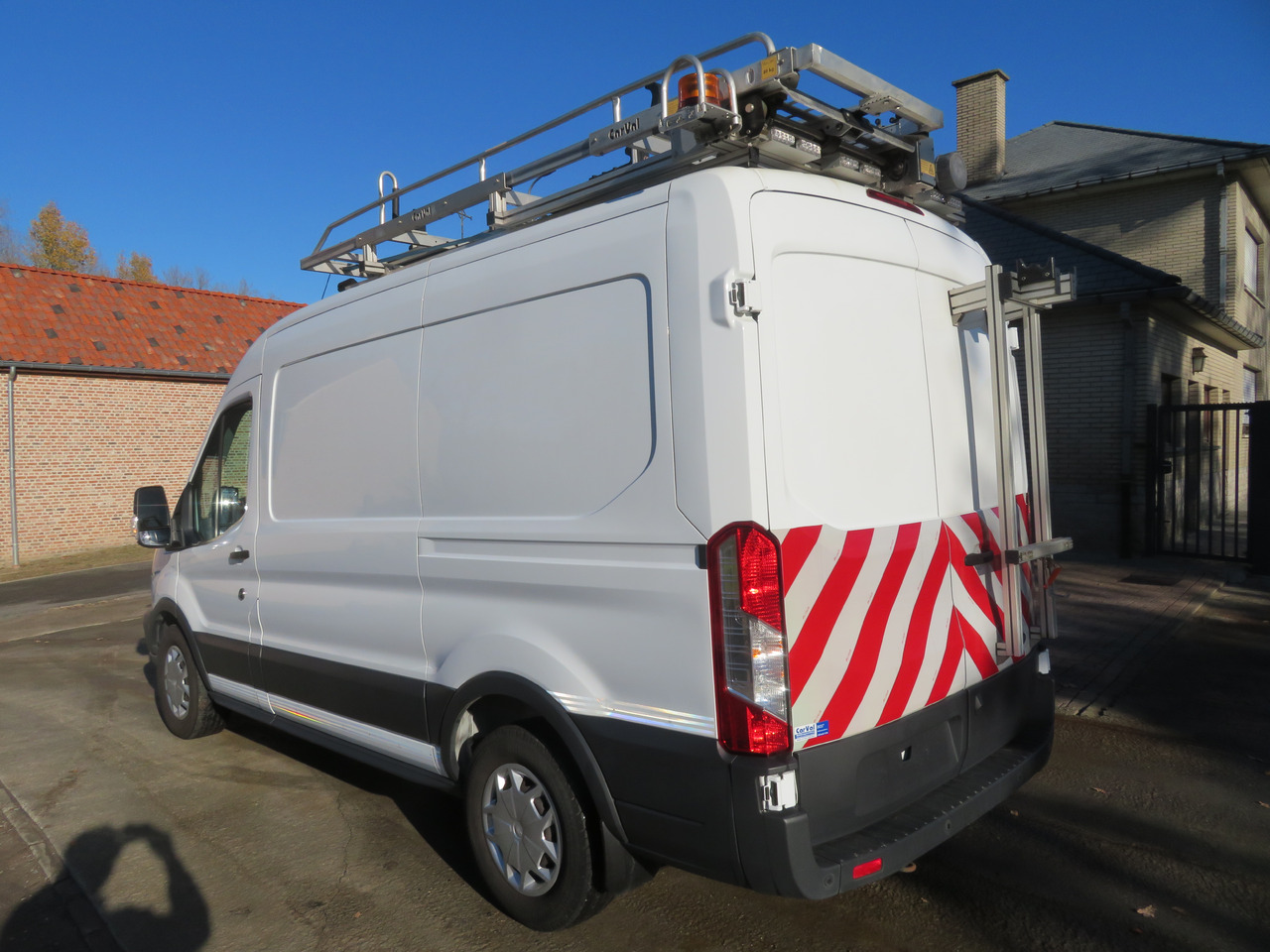 Ford Transit 2.0TDCi L2H2 - Furgon: obrázok 5 Ford Transit 2.0TDCi L2H2 - Furgon: obrázok 5