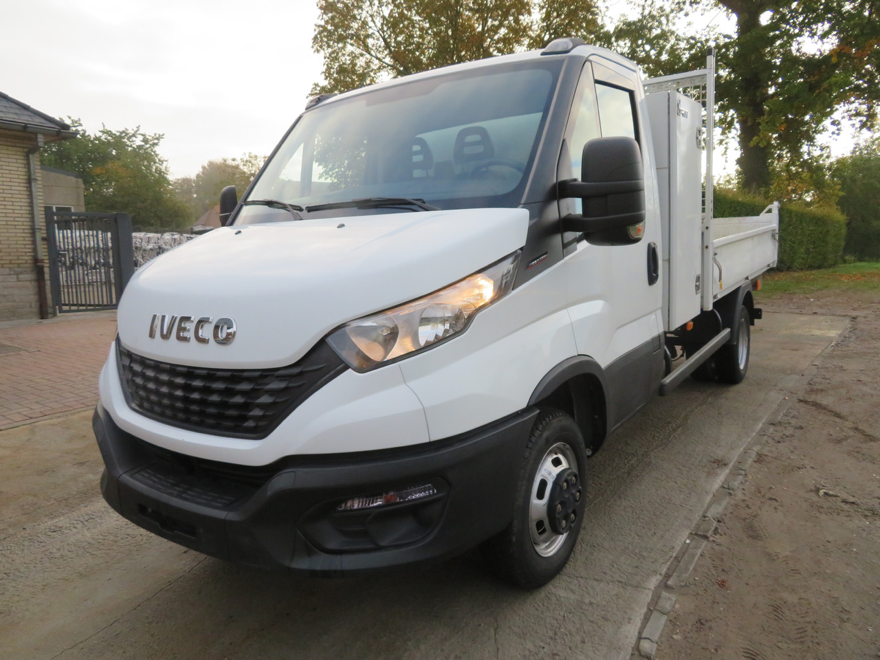 Iveco Daily 35C16 3.0 - L2 - Kipper - Dodávka sklápač: obrázok 3 Iveco Daily 35C16 3.0 - L2 - Kipper - Dodávka sklápač: obrázok 3