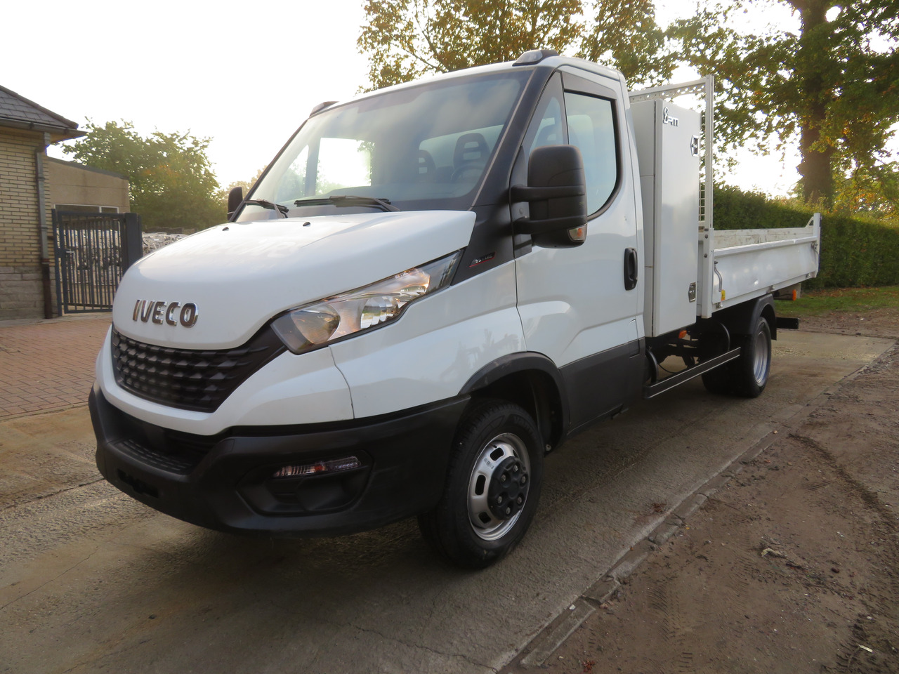 Iveco Daily 35C16 3.0 - L3 - Kipper - Dodávka sklápač: obrázok 3 Iveco Daily 35C16 3.0 - L3 - Kipper - Dodávka sklápač: obrázok 3