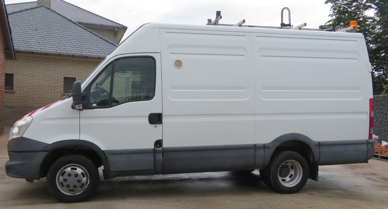 Iveco Daily 50C15 - 4X2 - Furgon: obrázok 4 Iveco Daily 50C15 - 4X2 - Furgon: obrázok 4