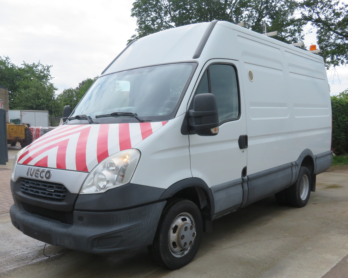 Iveco Daily 50C15 - 4X2 - Furgon: obrázok 3 Iveco Daily 50C15 - 4X2 - Furgon: obrázok 3