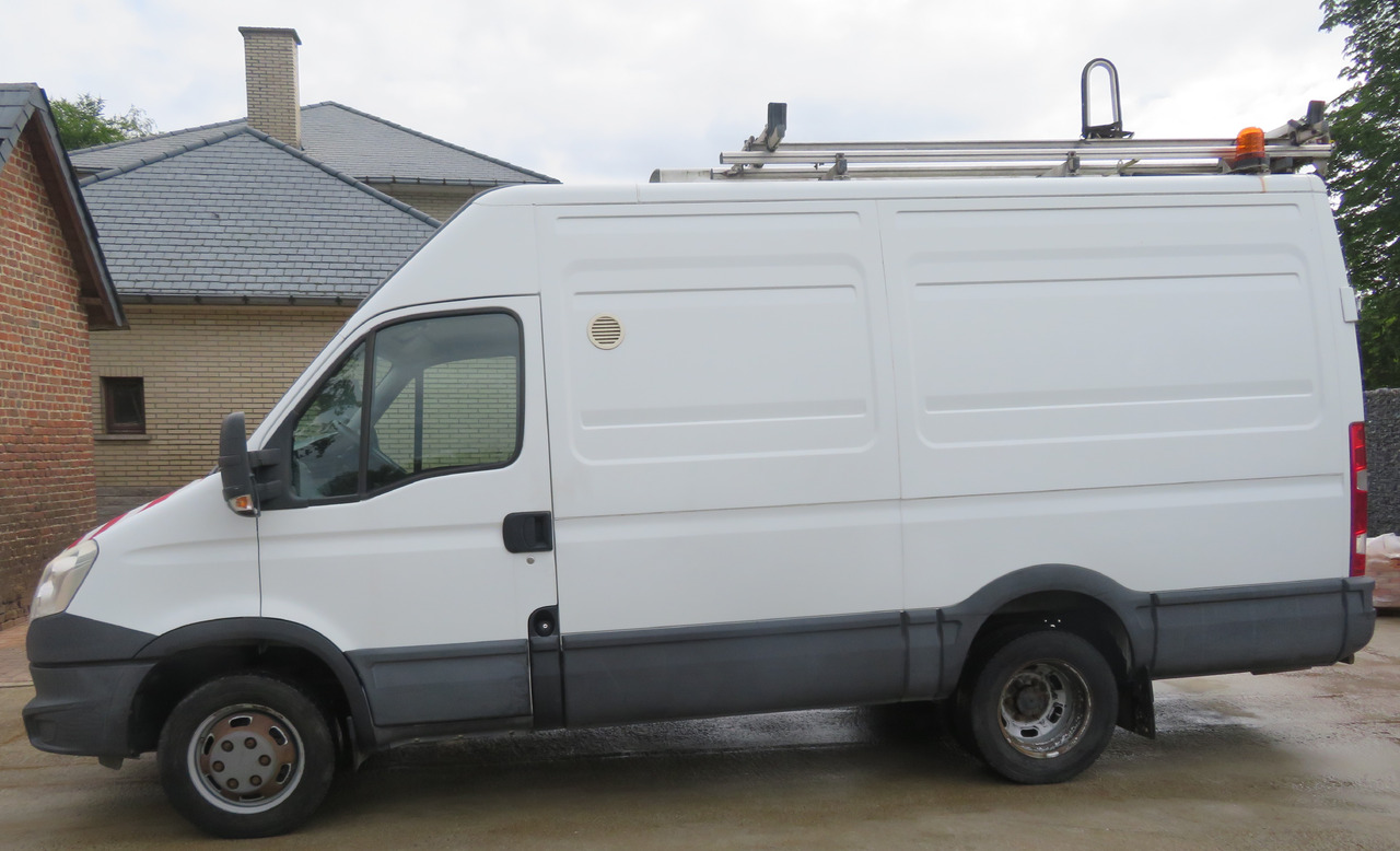 Iveco Daily 50C15 - Furgon: obrázok 5 Iveco Daily 50C15 - Furgon: obrázok 5