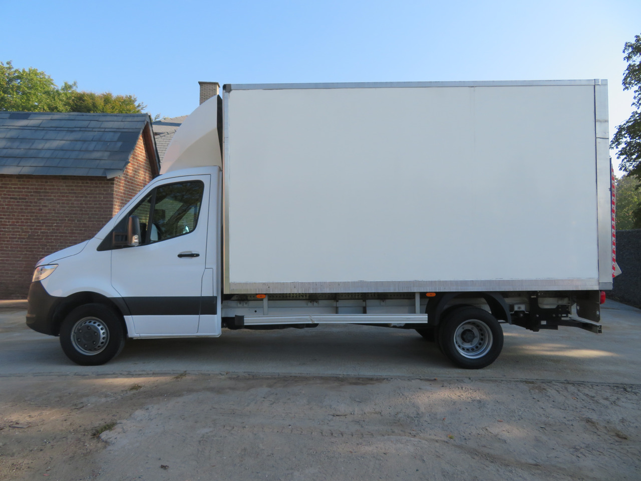 Mercedes-Benz Sprinter - 515cdi 8G-Tronic - bak klep - Dodávka skriňová nadstavba: obrázok 4 Mercedes-Benz Sprinter - 515cdi 8G-Tronic - bak klep - Dodávka skriňová nadstavba: obrázok 4