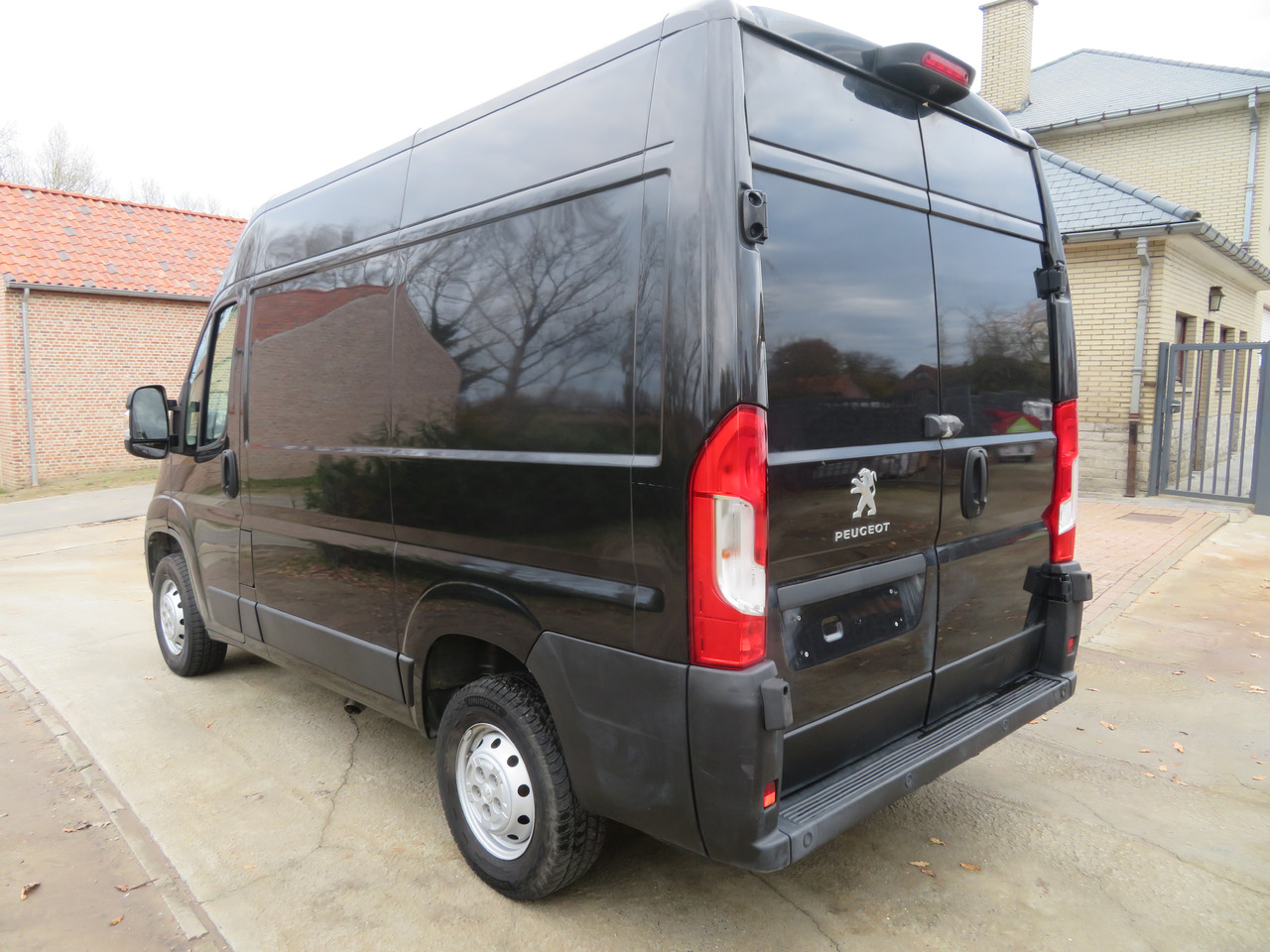 Peugeot Boxer 2.2 BlueHDI L1H2 premium - Malá dodávka: obrázok 5 Peugeot Boxer 2.2 BlueHDI L1H2 premium - Malá dodávka: obrázok 5