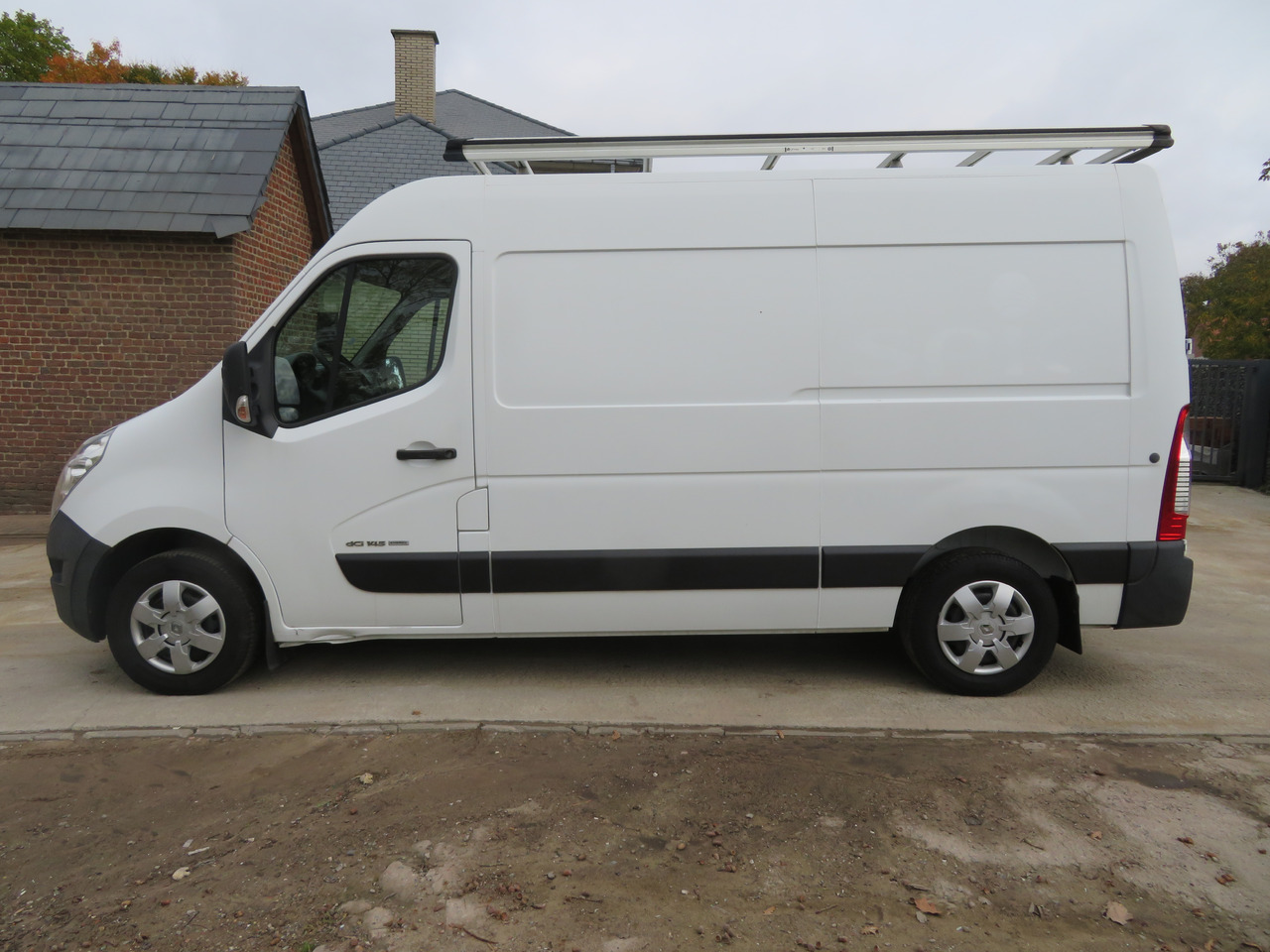 Renault Master 2.3dCi Grand Confort - L2H2 - Furgon: obrázok 4 Renault Master 2.3dCi Grand Confort - L2H2 - Furgon: obrázok 4