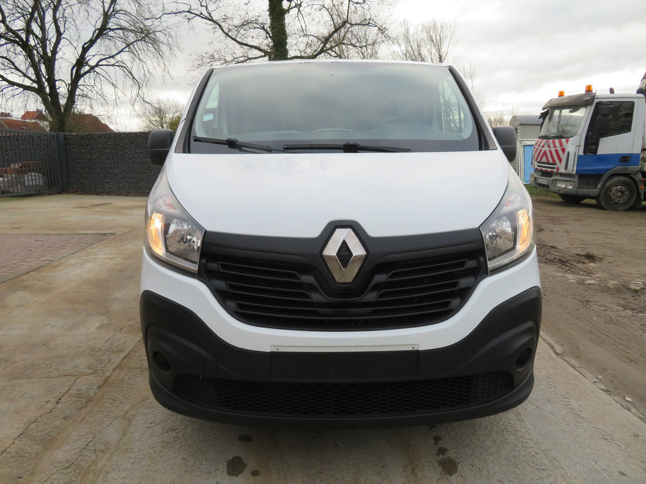 Renault Trafic 1.6dCi Grand Confort - L2H1 - Malá dodávka: obrázok 2 Renault Trafic 1.6dCi Grand Confort - L2H1 - Malá dodávka: obrázok 2