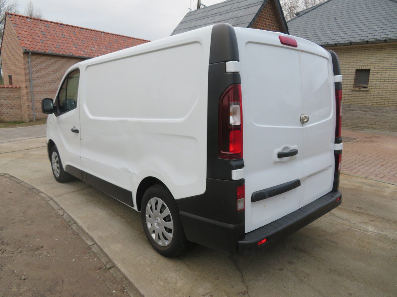Renault Trafic 1.6dCi L1H1 - Malá dodávka: obrázok 5 Renault Trafic 1.6dCi L1H1 - Malá dodávka: obrázok 5