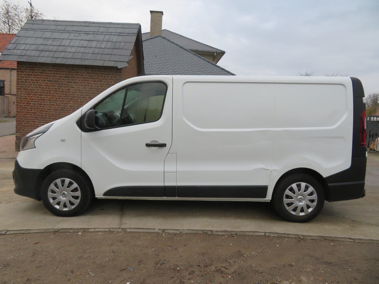 Renault Trafic 1.6dCi L1H1 - Malá dodávka: obrázok 4 Renault Trafic 1.6dCi L1H1 - Malá dodávka: obrázok 4