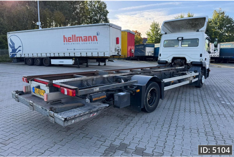 Mercedes-Benz Atego 1318 Day Cab, Euro 6, / BDF / DHOLLANDIA 2000KG - Kontejnérový podvozek/ Výměnná nástavba: obrázok 3 Mercedes-Benz Atego 1318 Day Cab, Euro 6, / BDF / DHOLLANDIA 2000KG - Kontejnérový podvozek/ Výměnná nástavba: obrázok 3