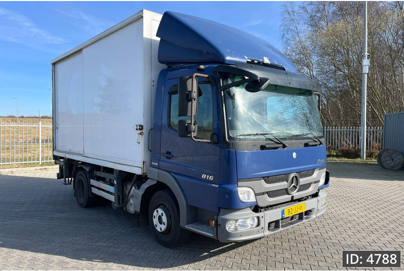 Mercedes-Benz Atego 816 Day Cab, Euro 5, BDF / EPS automatic / standklima / Hydraulic system - Kontejnérový podvozek/ Výměnná nástavba: obrázok 4 Mercedes-Benz Atego 816 Day Cab, Euro 5, BDF / EPS automatic / standklima / Hydraulic system - Kontejnérový podvozek/ Výměnná nástavba: obrázok 4