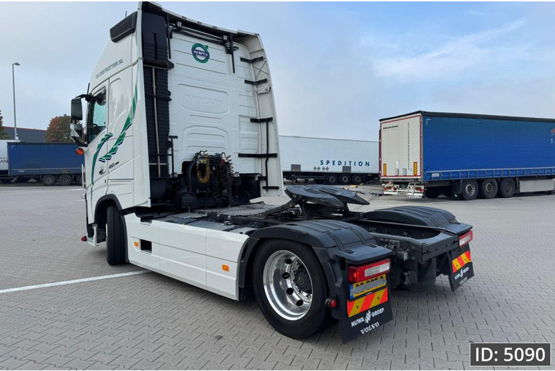 Volvo FH 460 Globetrotter XL, Euro 6, Mega / Like new! / Special interior / Standklima / 2 Tanks - Ťahač: obrázok 2 Volvo FH 460 Globetrotter XL, Euro 6, Mega / Like new! / Special interior / Standklima / 2 Tanks - Ťahač: obrázok 2