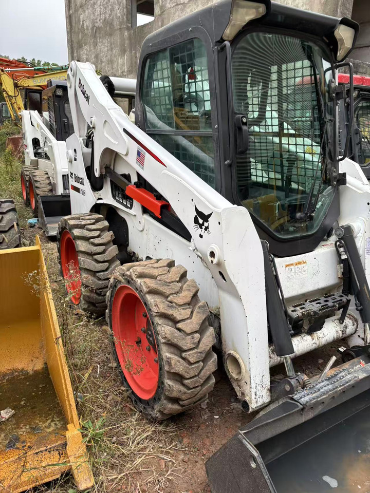 BOBCAT S770 Skid Steer Loader Click for Discount - Šmykom riadený nakladač: obrázok 1 BOBCAT S770 Skid Steer Loader Click for Discount - Šmykom riadený nakladač: obrázok 1