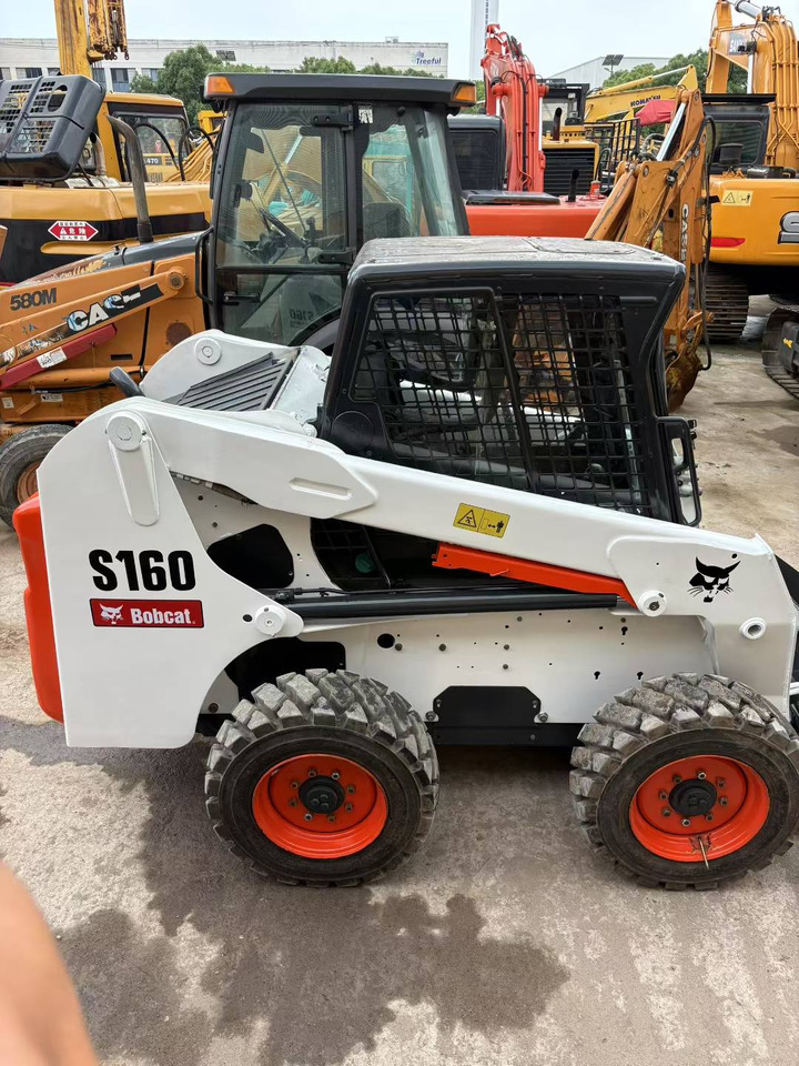 BOBCAT Skid Steer Loader S160 - Šmykom riadený nakladač: obrázok 4 BOBCAT Skid Steer Loader S160 - Šmykom riadený nakladač: obrázok 4