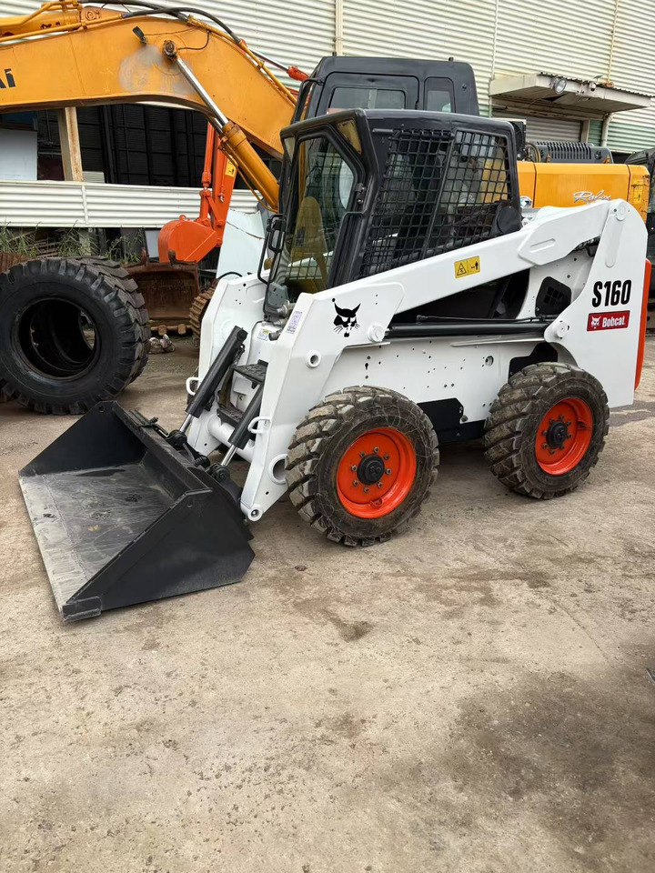 BOBCAT Skid Steer Loader S160 - Šmykom riadený nakladač: obrázok 5 BOBCAT Skid Steer Loader S160 - Šmykom riadený nakladač: obrázok 5