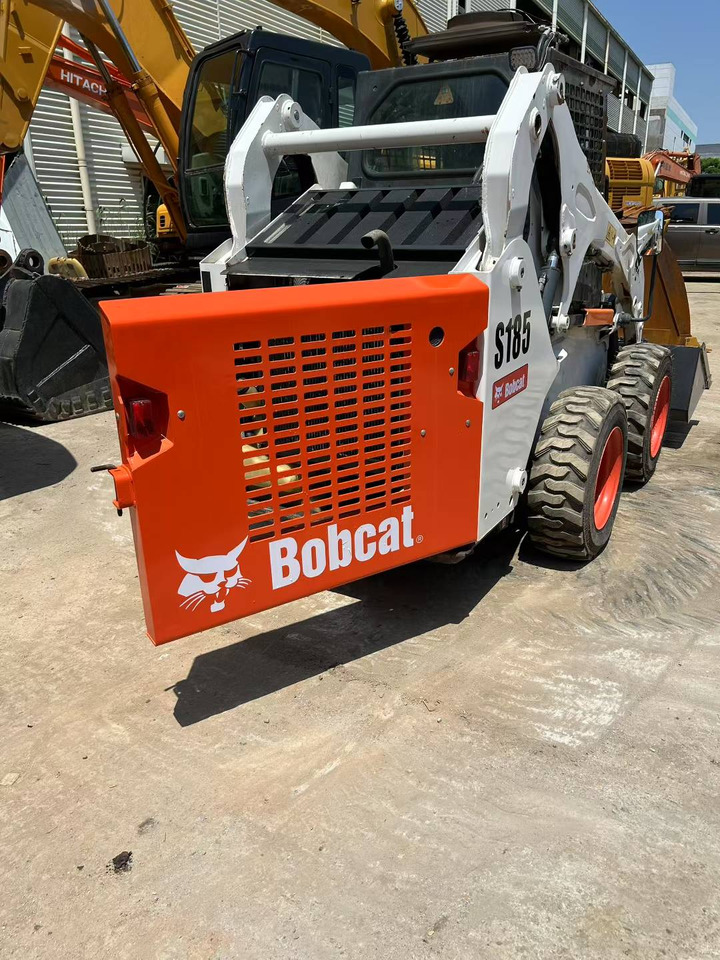 BOBCAT Skid Steer Loader S185 - Šmykom riadený nakladač: obrázok 4 BOBCAT Skid Steer Loader S185 - Šmykom riadený nakladač: obrázok 4