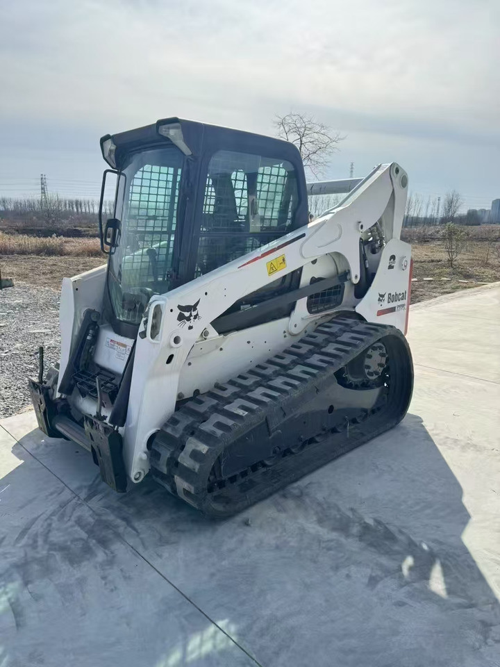 BOBCAT Skid Steer Loader T770 Good Condition - Šmykom riadený nakladač: obrázok 3 BOBCAT Skid Steer Loader T770 Good Condition - Šmykom riadený nakladač: obrázok 3