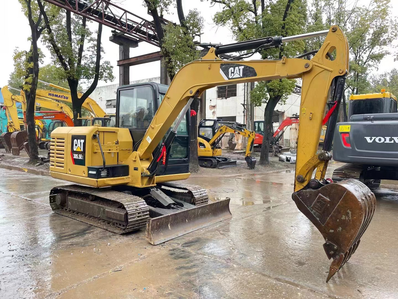 CAT 305.5E Mini excavator Click for Discount - Mini rýpadlo: obrázok 4 CAT 305.5E Mini excavator Click for Discount - Mini rýpadlo: obrázok 4