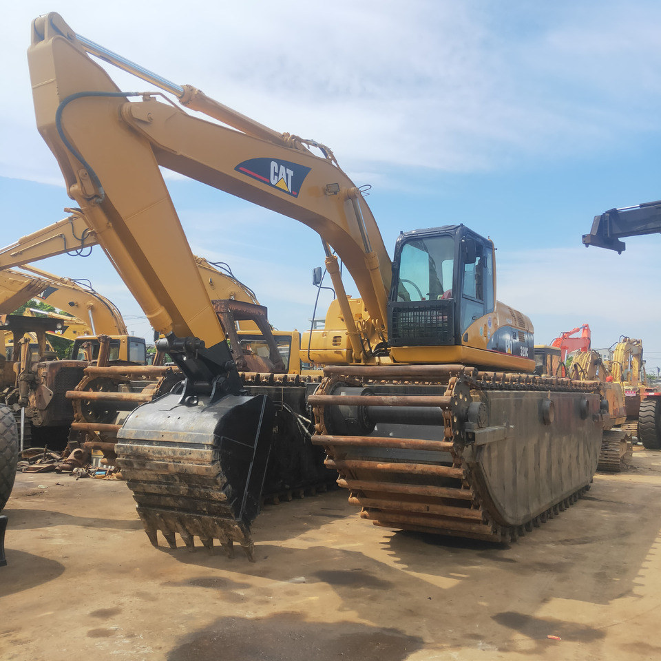 CATERPILLAR 320C - Pásové rýpadlo: obrázok 2 CATERPILLAR 320C - Pásové rýpadlo: obrázok 2