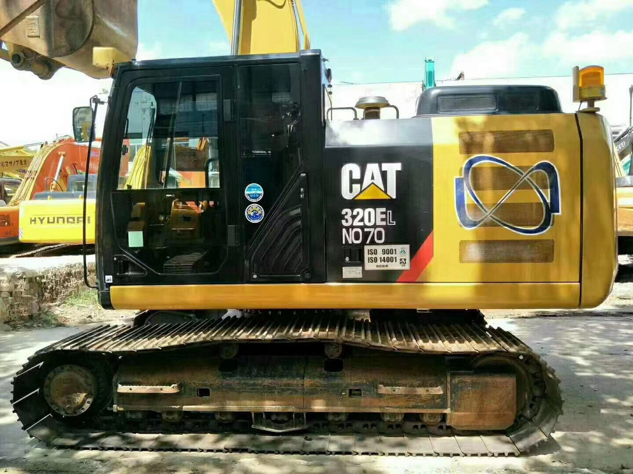 CATERPILLAR 320E - Pásové rýpadlo: obrázok 1 CATERPILLAR 320E - Pásové rýpadlo: obrázok 1