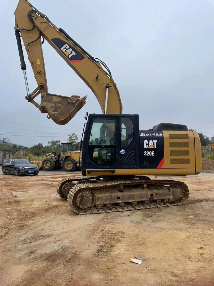 CATERPILLAR 320E - Pásové rýpadlo: obrázok 1 CATERPILLAR 320E - Pásové rýpadlo: obrázok 1