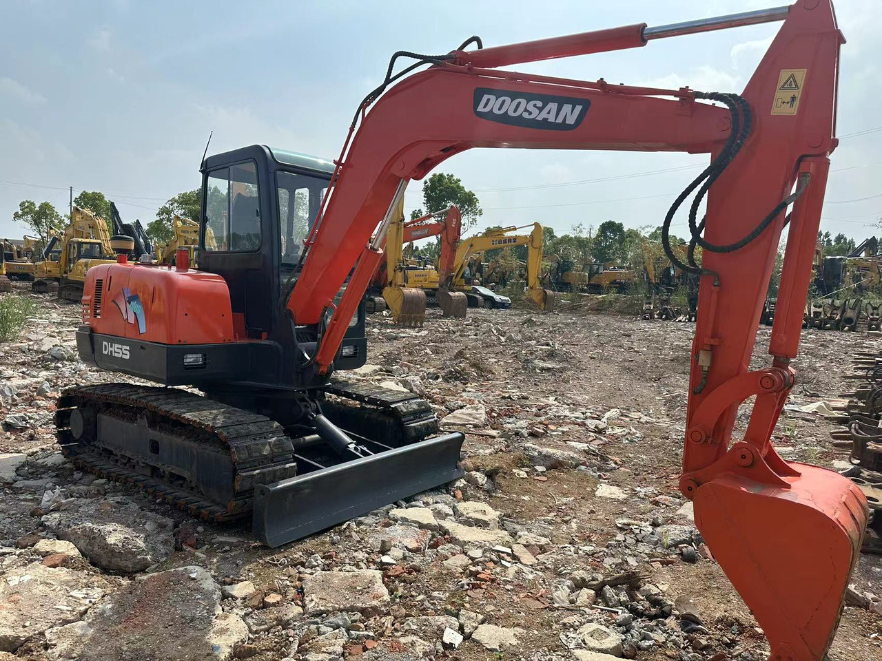 DOOSAN DH55 Mini Excavator 5.5T - Mini rýpadlo: obrázok 2 DOOSAN DH55 Mini Excavator 5.5T - Mini rýpadlo: obrázok 2