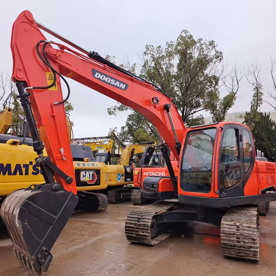 DOOSAN DX140 Crawler excavator Good condition - Pásové rýpadlo: obrázok 3 DOOSAN DX140 Crawler excavator Good condition - Pásové rýpadlo: obrázok 3
