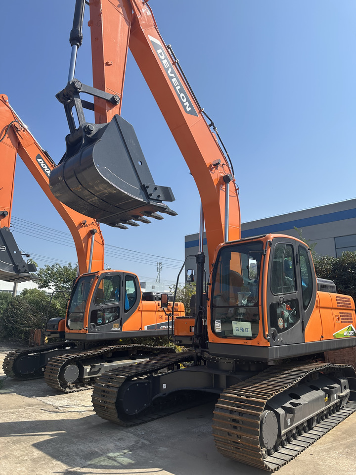 DOOSAN DX205 Crawler excavator Good condition - Pásové rýpadlo: obrázok 2 DOOSAN DX205 Crawler excavator Good condition - Pásové rýpadlo: obrázok 2