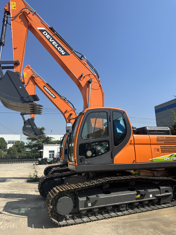DOOSAN DX205 Crawler excavator Good condition - Pásové rýpadlo: obrázok 1 DOOSAN DX205 Crawler excavator Good condition - Pásové rýpadlo: obrázok 1