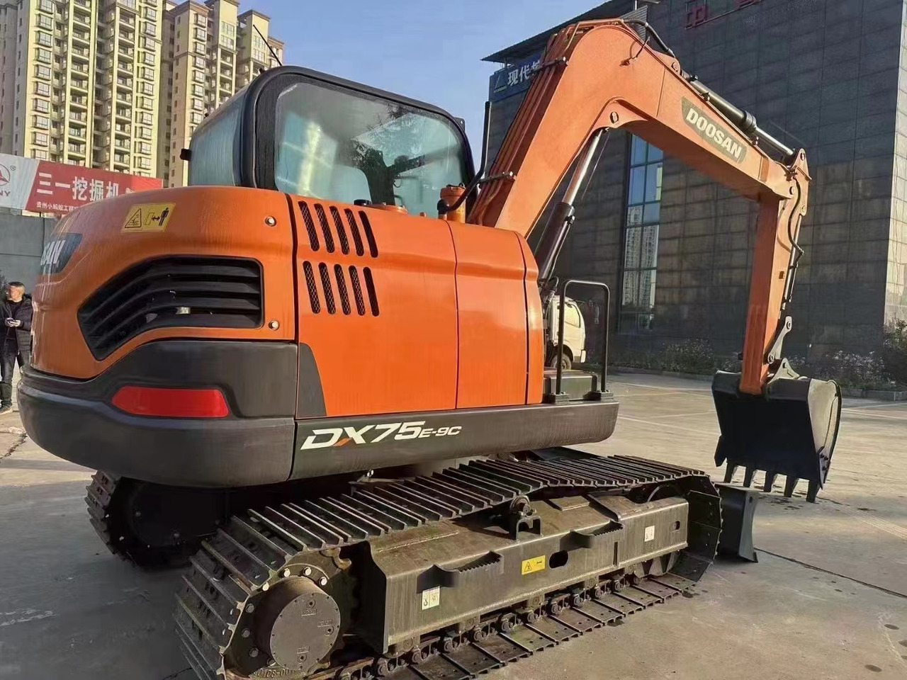 DOOSAN DX75 Mini excavator 7.5 ton - Mini rýpadlo: obrázok 4 DOOSAN DX75 Mini excavator 7.5 ton - Mini rýpadlo: obrázok 4